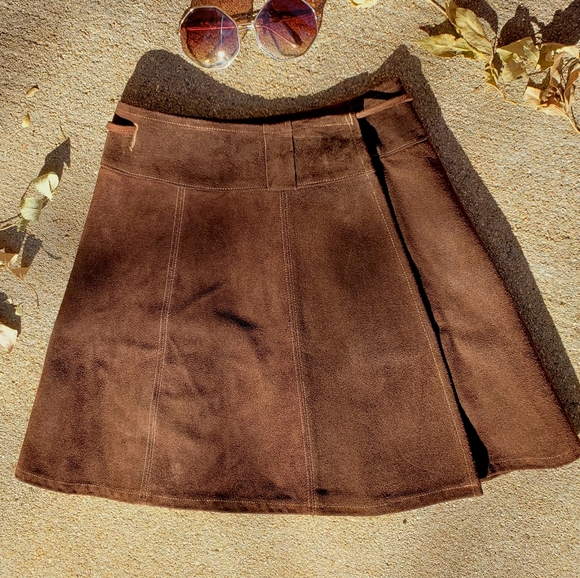 Vintage Brown Suede Mini Wrap Skirt - Picture 2 of 7